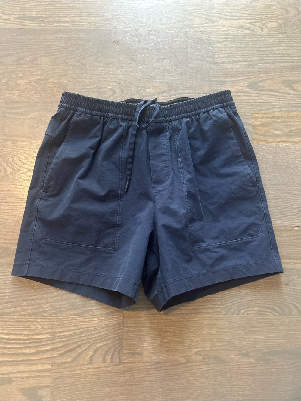 Lululemon Men's Bowline 5" inseam size M